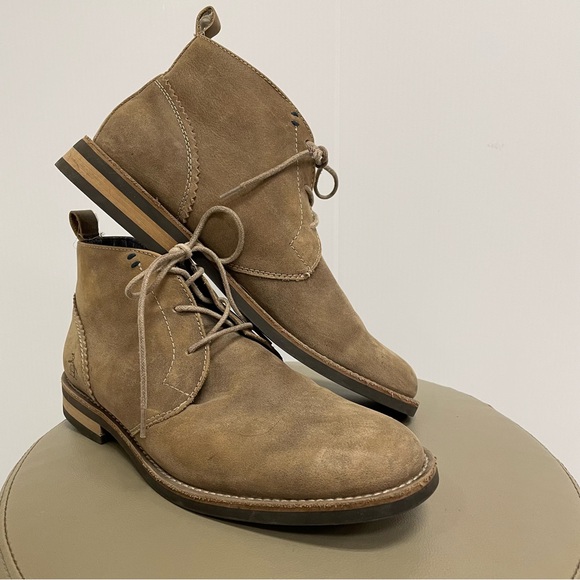 ORIGINAL PENGUIN MONTY LEATHER CHUKKA BOOTS SZ 8.5 MENS
